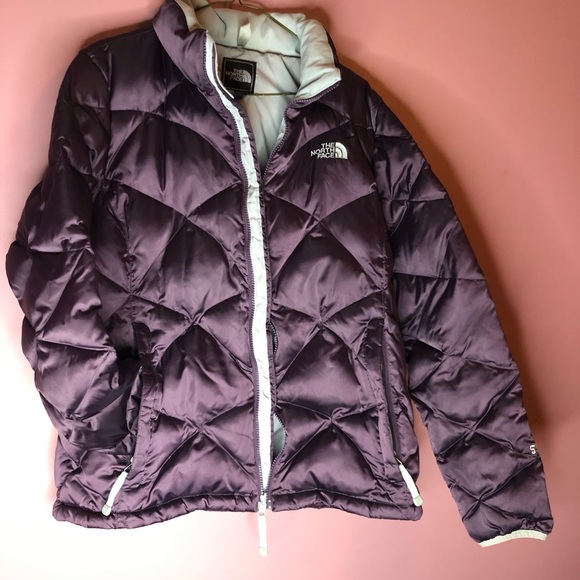 The North Face 550 Down filled puffer purple jacket. - Picture 8 of 9